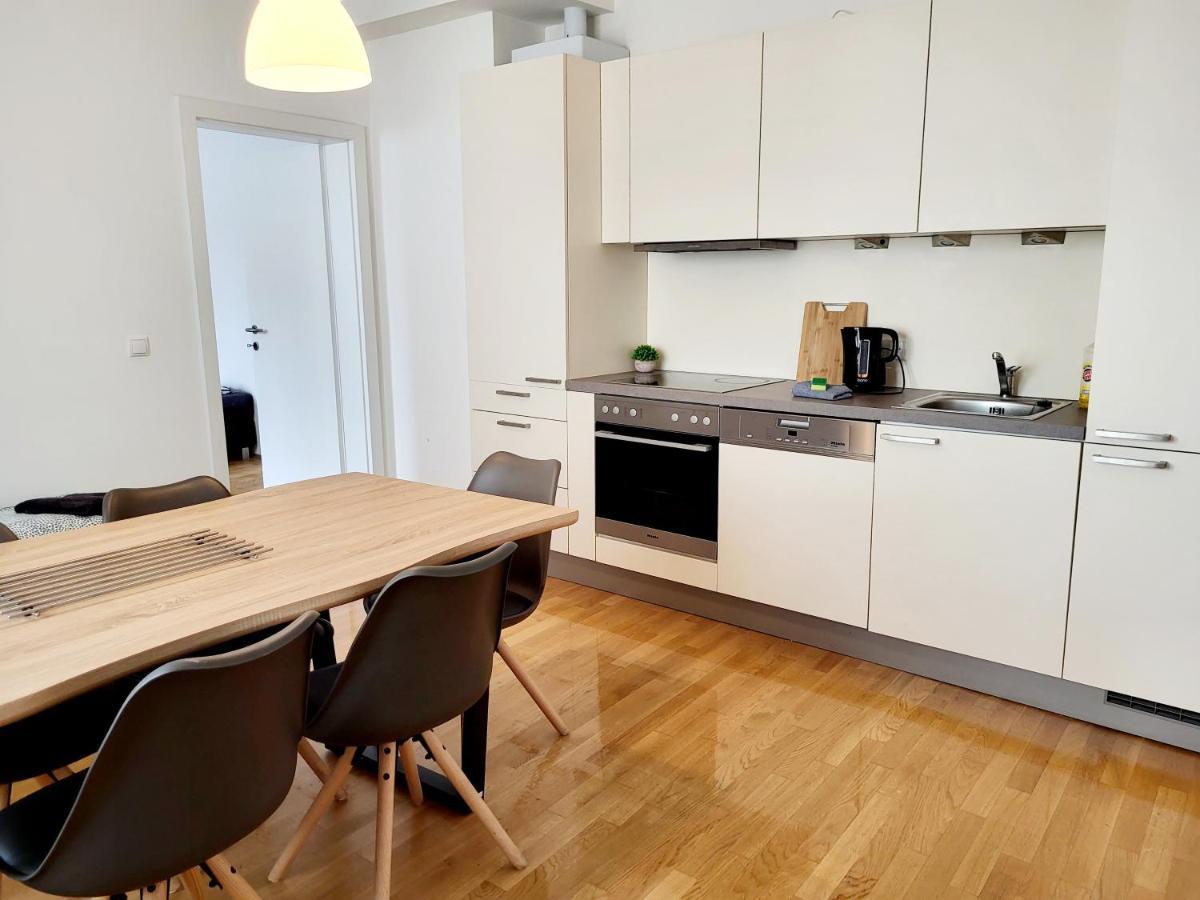 Floridsdorfer Apartment - Free Highspeed-Internet Viena Exterior foto