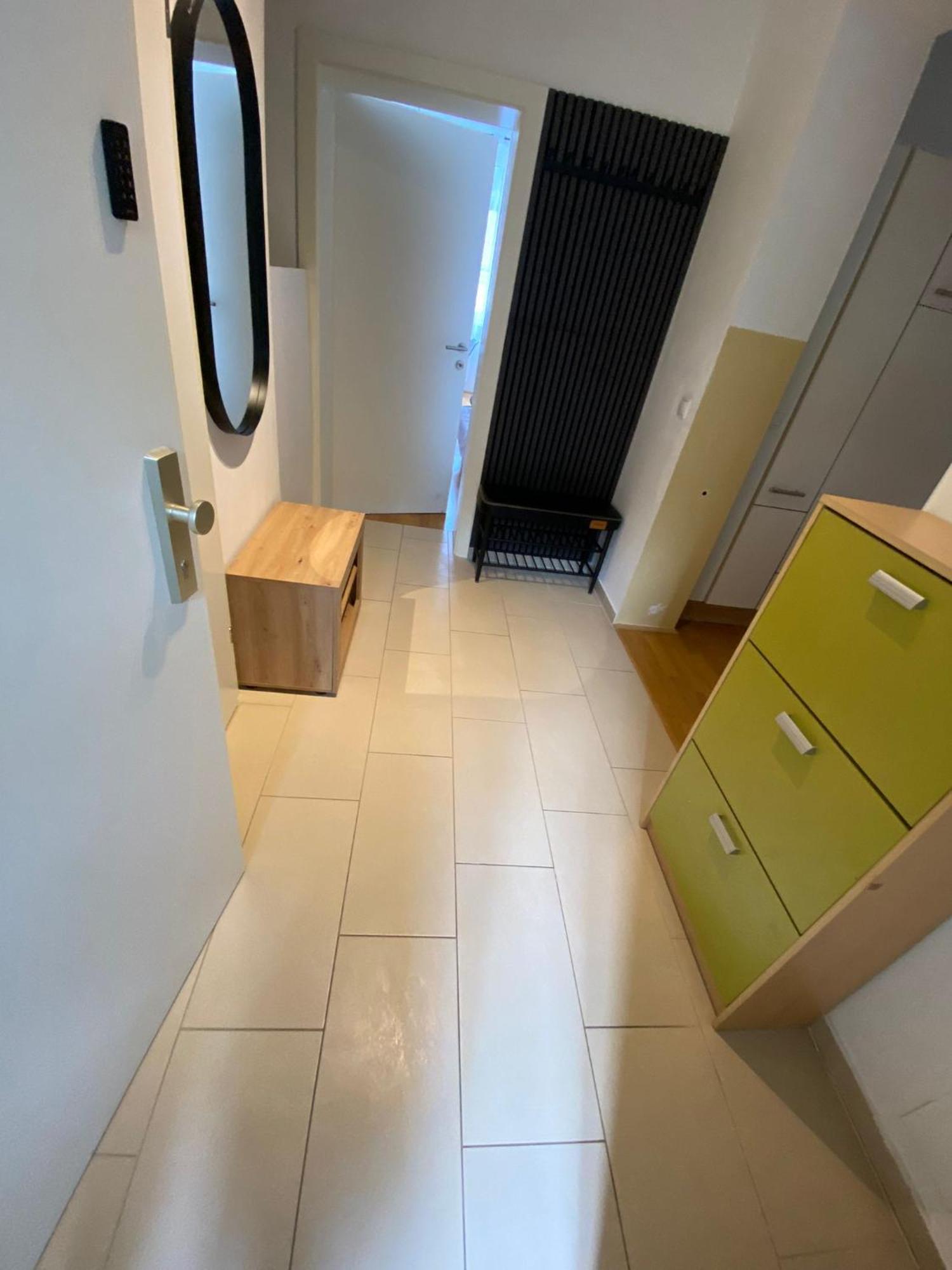 Floridsdorfer Apartment - Free Highspeed-Internet Viena Exterior foto